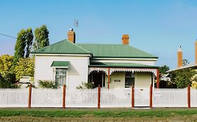 Isabella At Kyneton