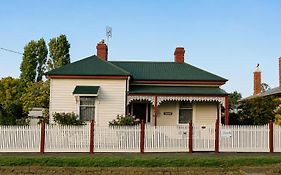 Isabella At Kyneton